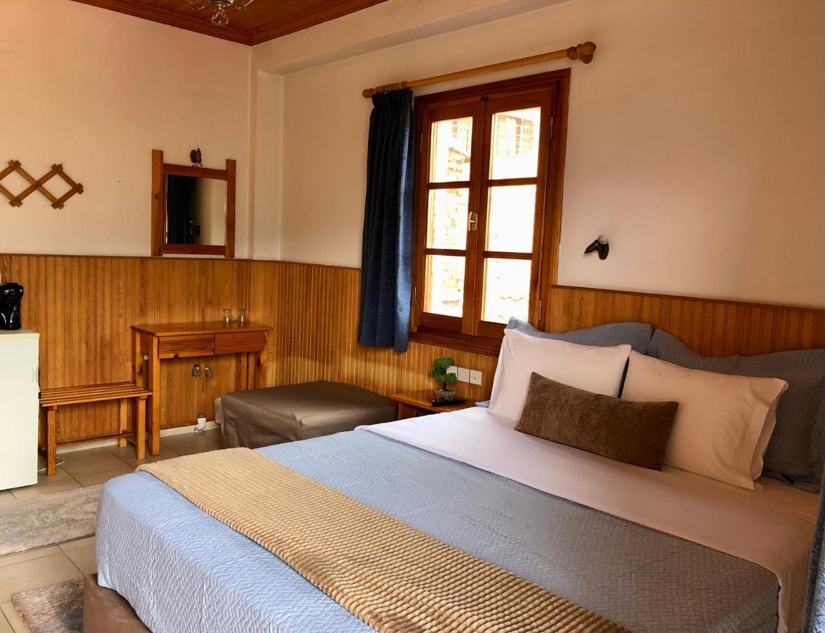 Apostolos Hotel Мецовон Экстерьер фото